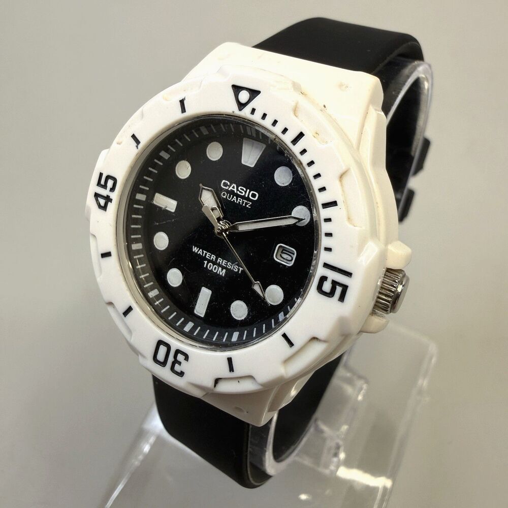 Casio LRW-200H Quartz Analog Sport Womens Watch White Black Dial Rotating Bezel